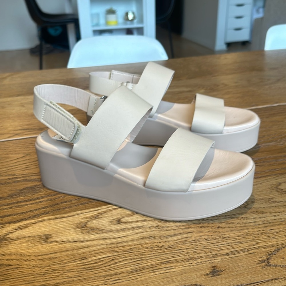 Steve Madden Platform Sandals - Picture 1 of 5
